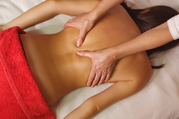 Massagem modeladora: a arte de moldar o corpo